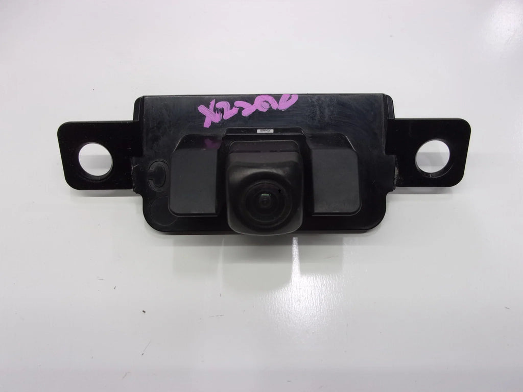 Rear View Pre-Owned Toyota ID OEM (Good) 86790-06090 Backup Camera 2018-2020 Camry