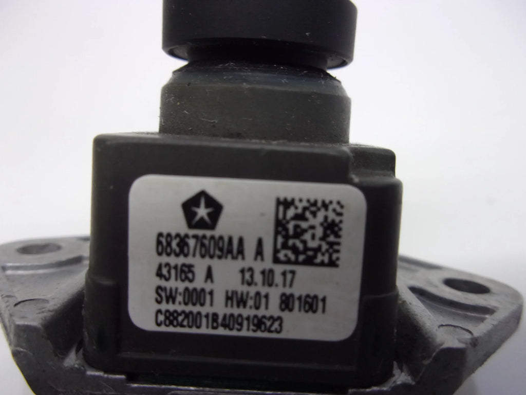 Pre-Owned Camera View OEM Cherokee (Good) 2017-2022 Jeep Backup Grand 68367609AA Rear
