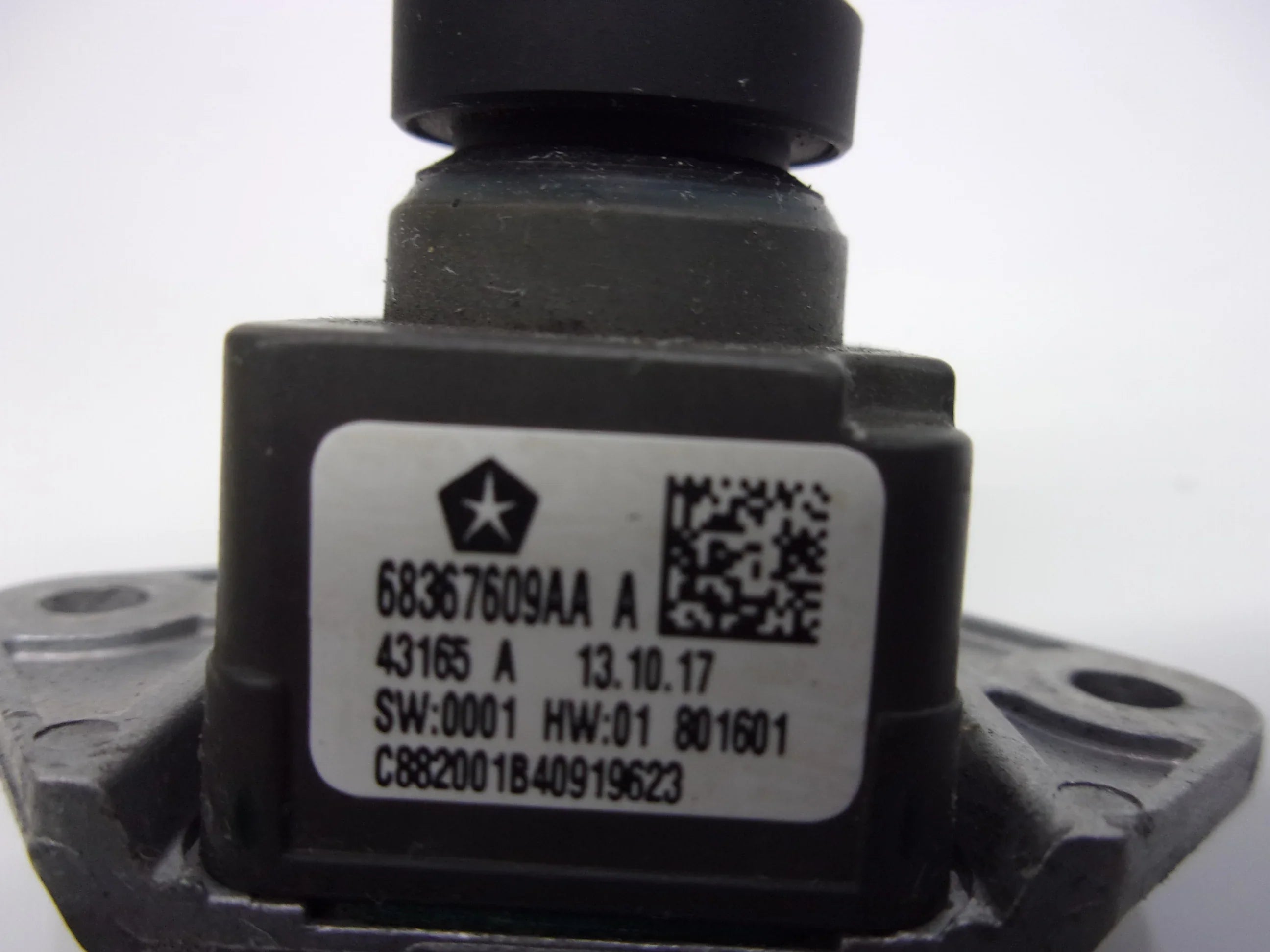 Pre-Owned Camera View OEM Cherokee (Good) 2017-2022 Jeep Backup Grand 68367609AA Rear