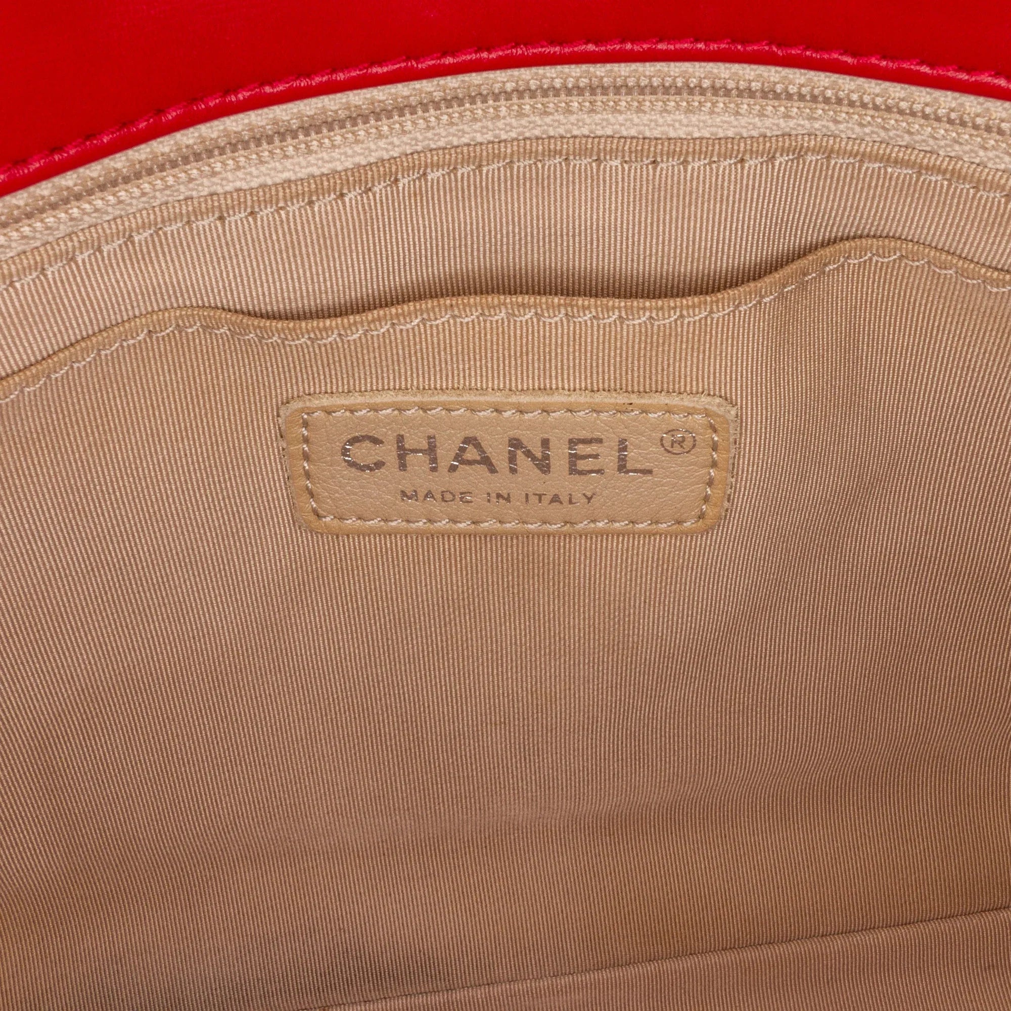 Classic Pre-Owned Chanel Single Bag Lambskin Authenticated Red (Good) Shoulder Perforated Leather Unisex Jumbo Flap